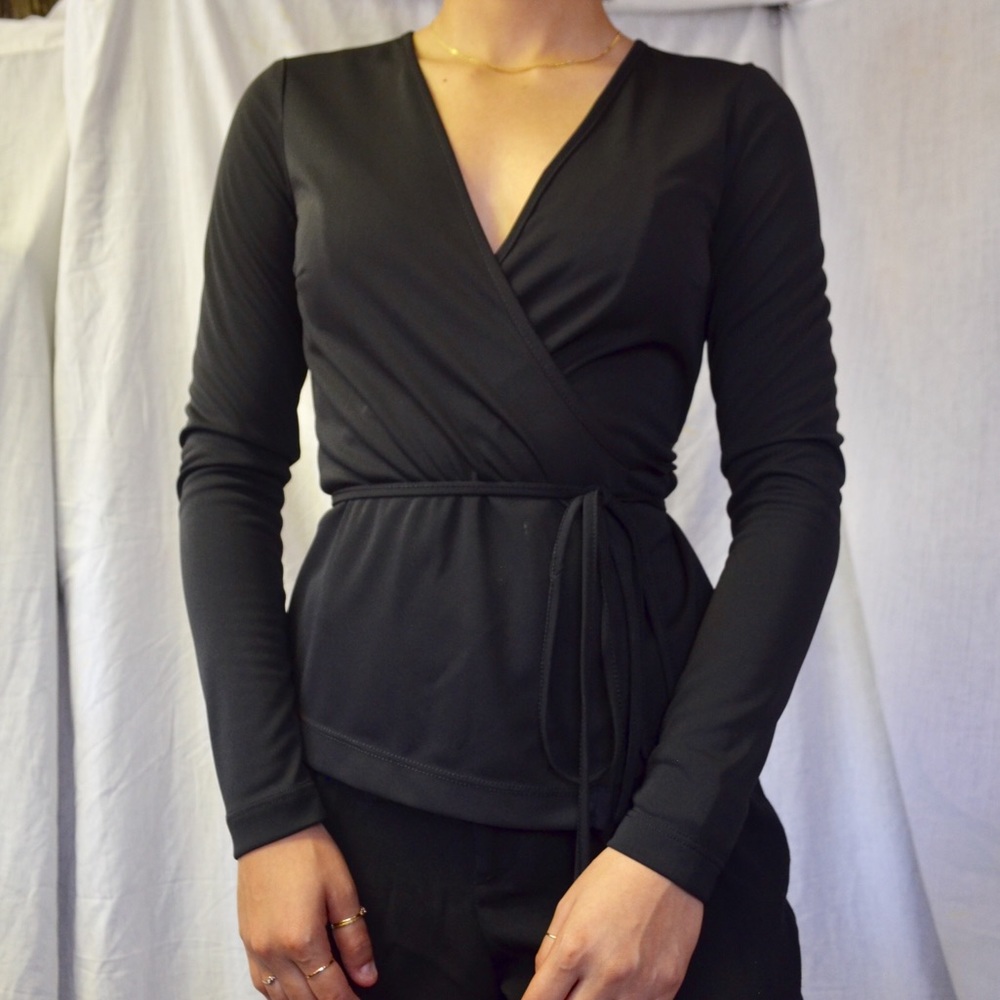 BCBG MAX AZRIA WRAP BLOUSE